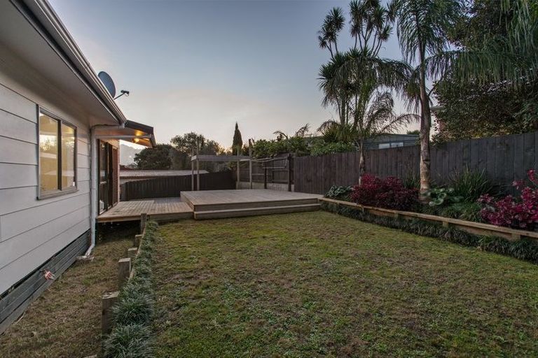 Photo of property in 2/45 Taioma Crescent, Te Atatu Peninsula, Auckland, 0610