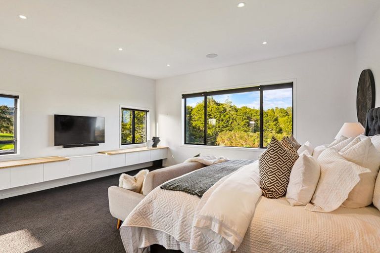 Photo of property in 22 Kahika Grove, Huapai, Kumeu, 0810