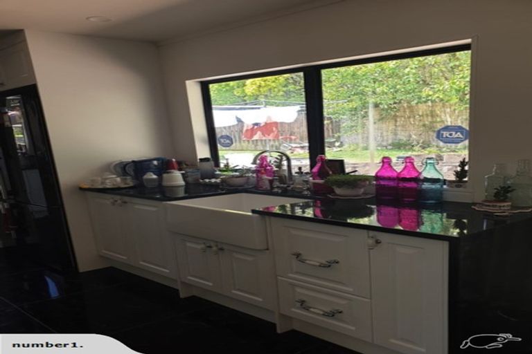 Photo of property in 16 Meynell Court, Glen Eden, Auckland, 0602