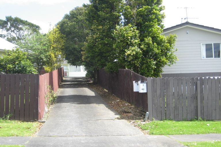 Photo of property in 1/42 Moncrieff Avenue, Clendon Park, Auckland, 2103