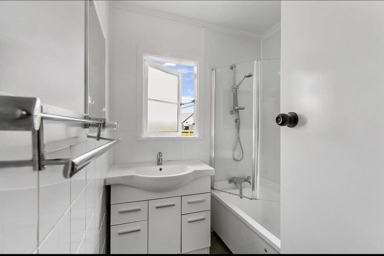 Photo of property in 34 Kelvin Road, Papakura, 2110