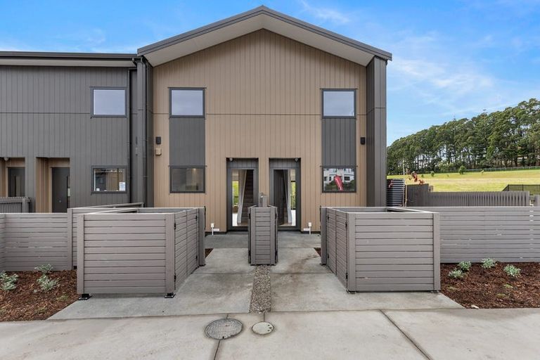 Photo of property in 19 Taiko Lane, Glenfield, 0629