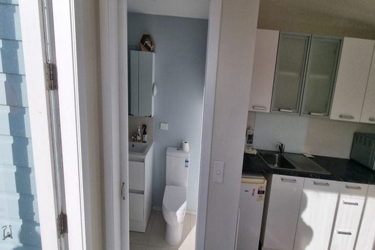 Photo of property in 54 Raroa Road, Kelburn, Wellington, 6012