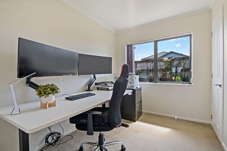 Photo of property in 31 Lough Bourne Drive, Pukekohe, 2120