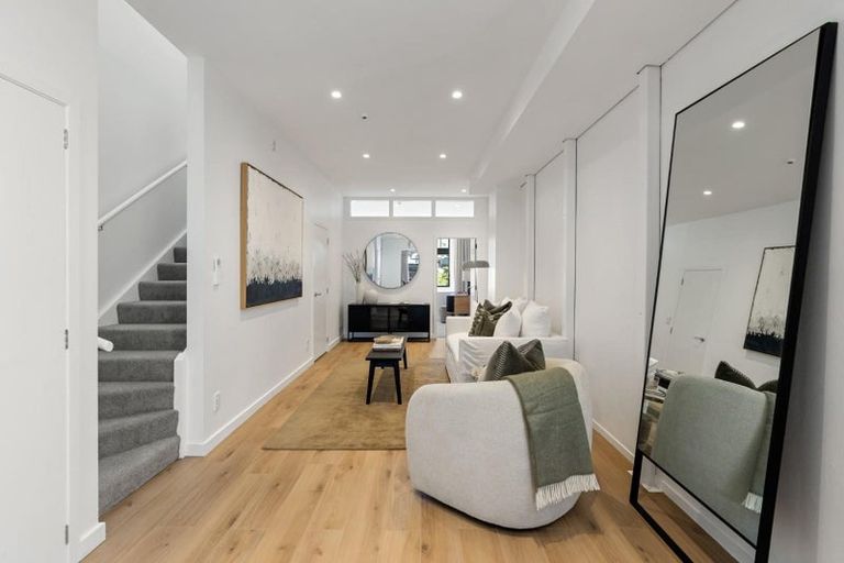 Photo of property in 11 Courtenay Place, Owhata, Rotorua, 3010