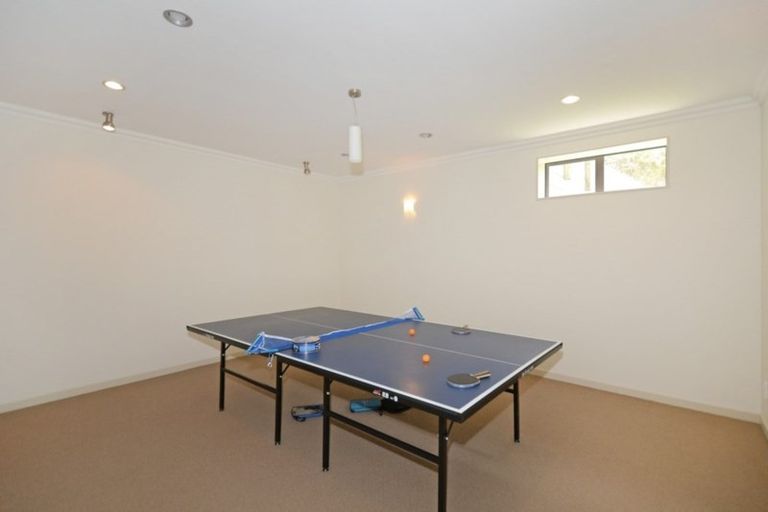 Photo of property in 15 Swain Grove, Riverstone Terraces, Upper Hutt, 5018