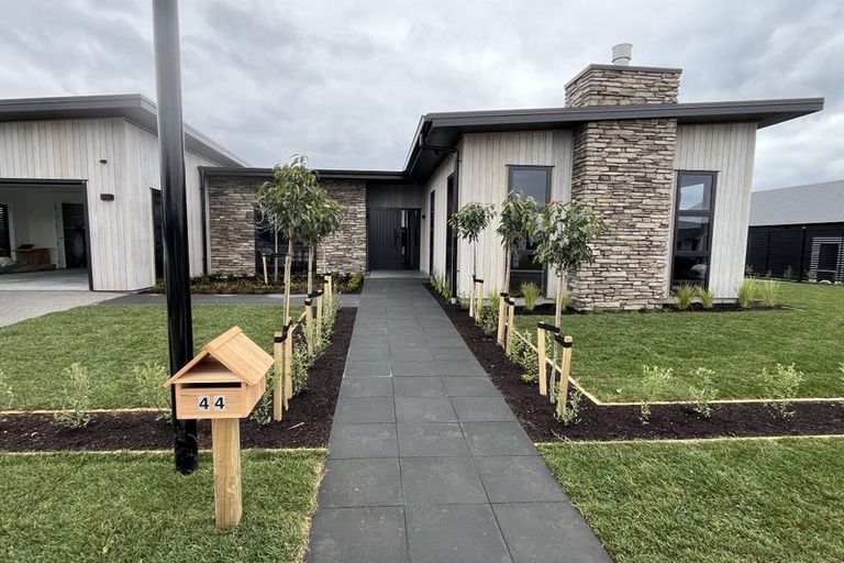 Photo of property in 44 Ngaru Crescent, Wharewaka, Taupo, 3330