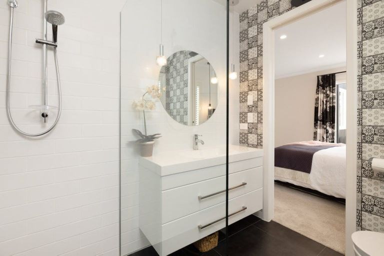 Photo of property in 31 Maria Tini Drive, Papamoa Beach, Papamoa, 3118