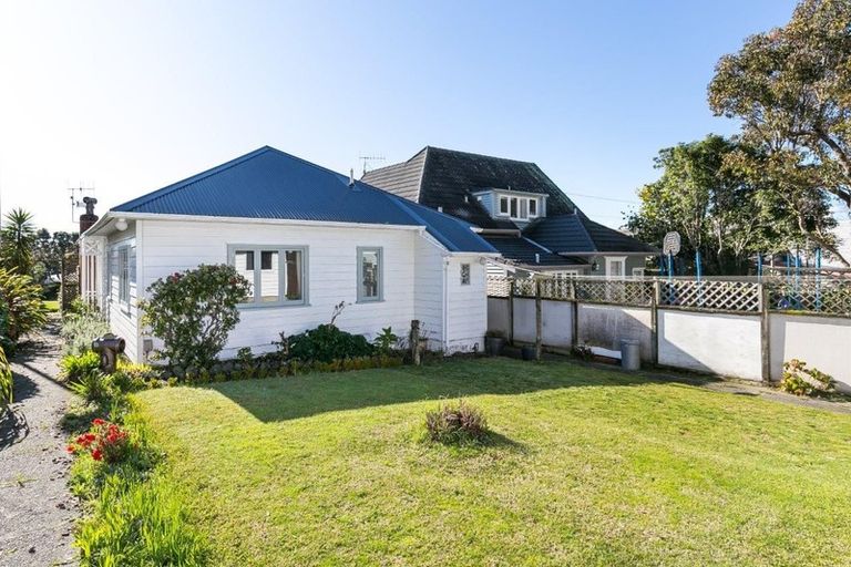 Photo of property in 9 Ludlam Street, Seatoun, Wellington, 6022