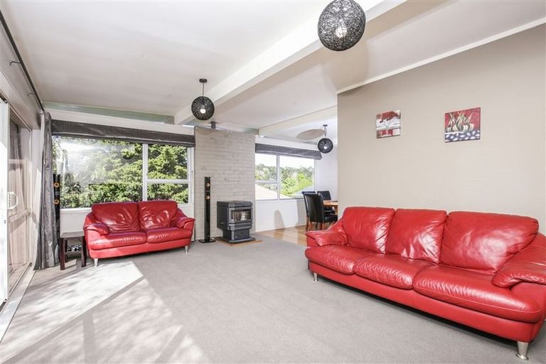 Photo of property in 52 Lynden Avenue, Hillcrest, Auckland, 0627