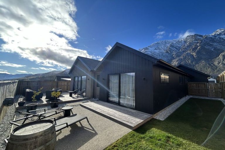 Photo of property in 34 Spur Ridge Rise, Jacks Point, 9371