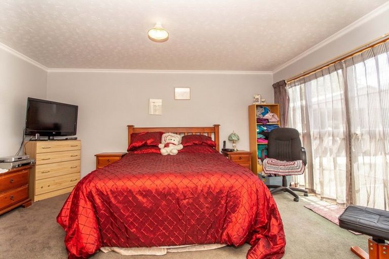 Photo of property in 126 Queen Street, Westport, 7825