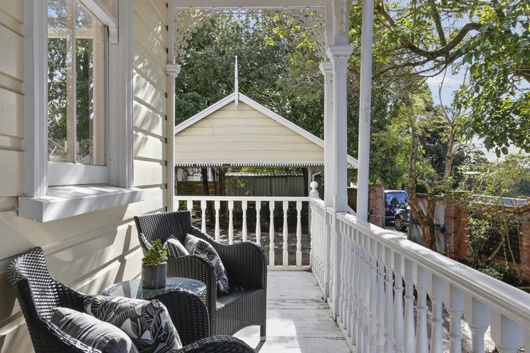 Photo of property in 60 Princes Street, Northcote Point, Auckland, 0627