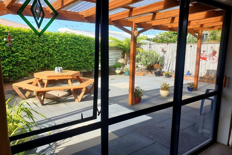 Photo of property in 18 Crisp Drive, Papamoa Beach, Papamoa, 3118