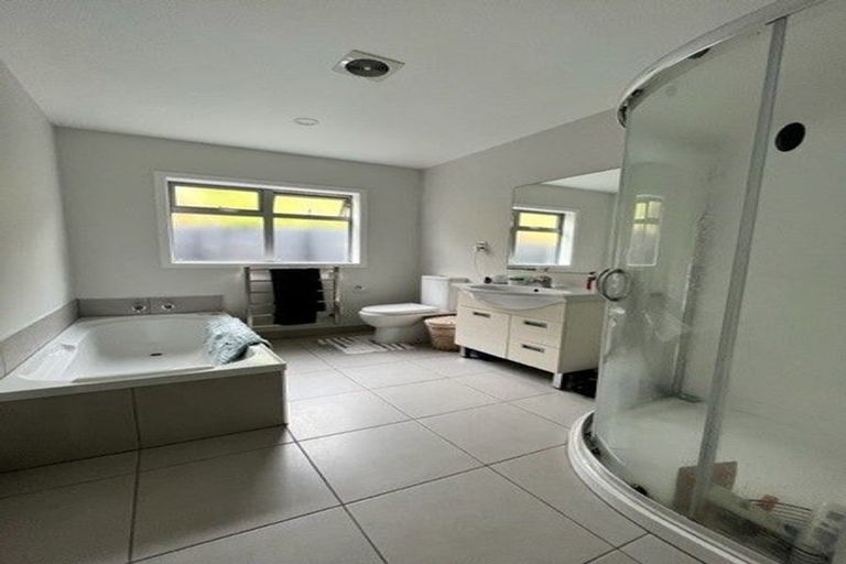 Photo of property in 442 Cambridge Terrace, Naenae, Lower Hutt, 5011