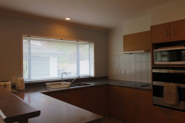 Photo of property in 14 Winston Avenue, Hokowhitu, Palmerston North, 4410
