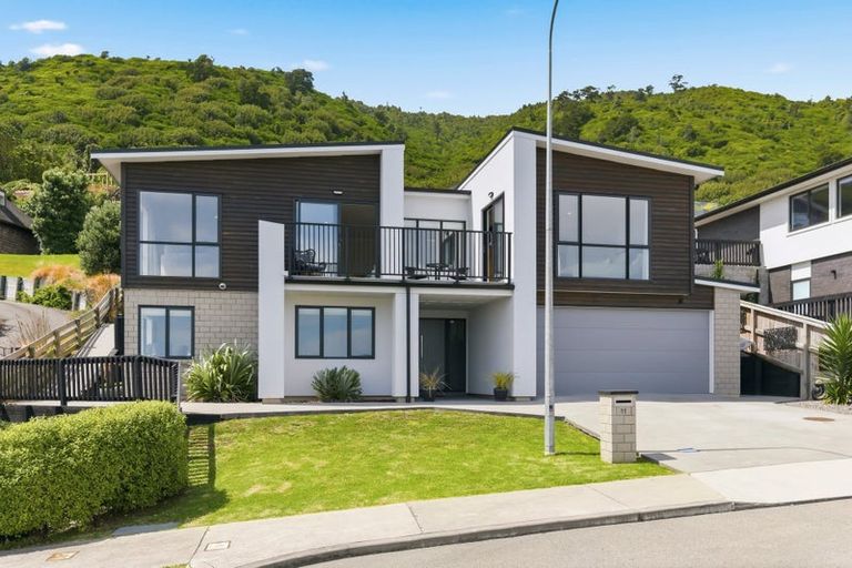 Photo of property in 11 Wilson Way, Waikanae, 5036