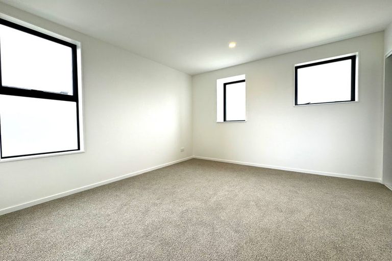 Photo of property in 39 Travis View Drive, Fairview Heights, Auckland, 0632