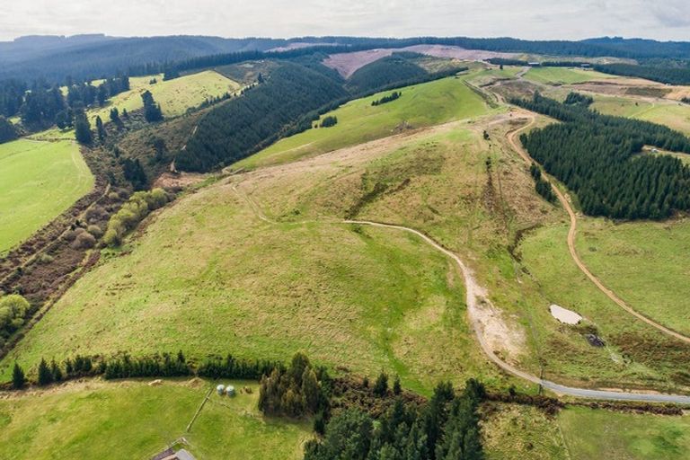 Photo of property in 13 Mission Downs Lane, Loburn, 7472