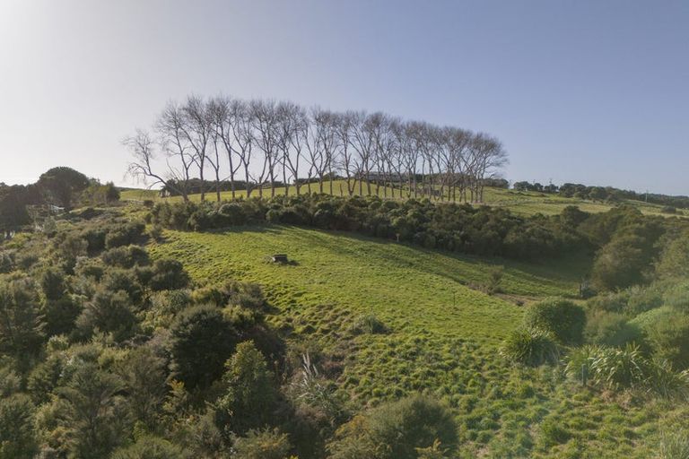 Photo of property in 404a Lees Road, Hahei, Whitianga, 3591