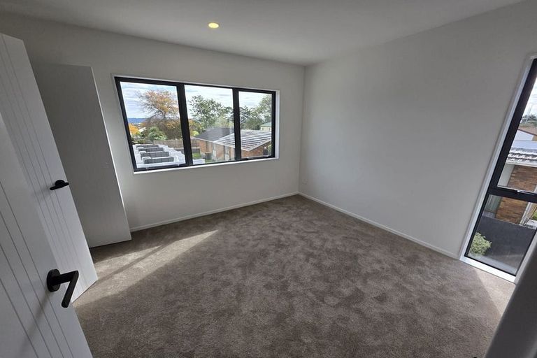 Photo of property in 8/234 Te Atatu Road, Te Atatu South, Auckland, 0610