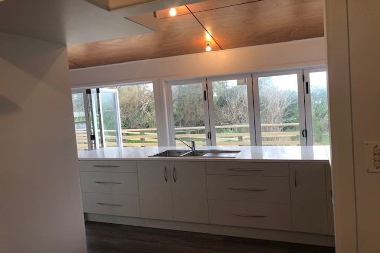 Photo of property in 186 Maunsell Road, Port Waikato, Tuakau, 2695