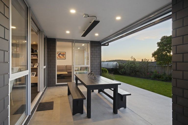 Photo of property in 120 Lisle Farm Drive, Pukekohe, 2120