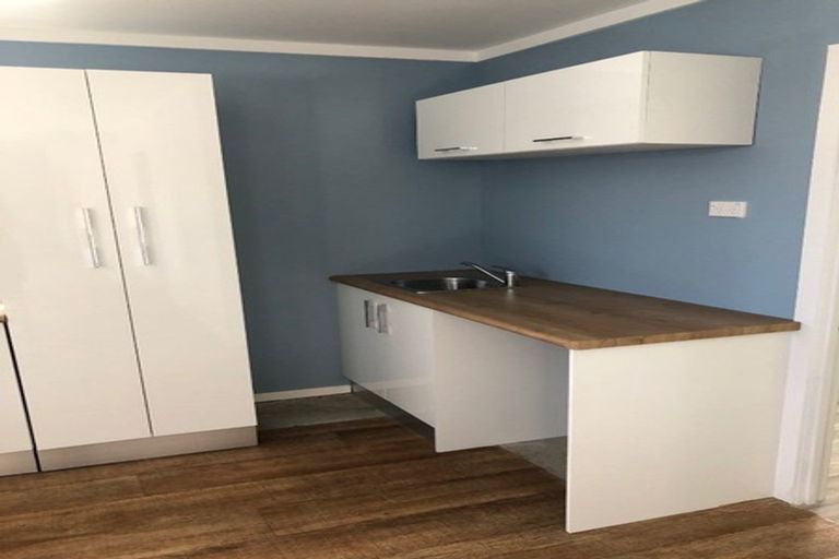 Photo of property in 27 Tremaine Avenue, Two Mile Bay, Taupo, 3330