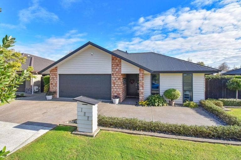 Photo of property in 188 Harbourside Drive, Karaka, Papakura, 2113