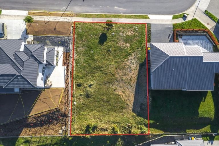 Photo of property in 160 Endeavour Drive, Whitby, Porirua, 5024