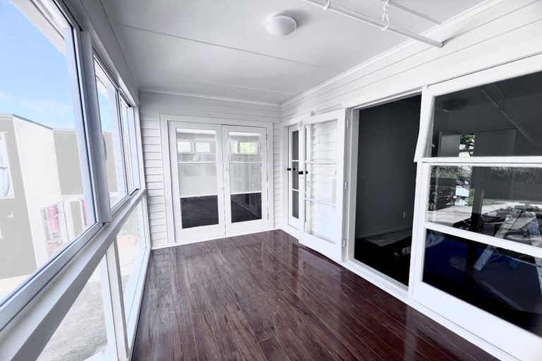 Photo of property in 8 Onepoto Road, Hauraki, Auckland, 0622