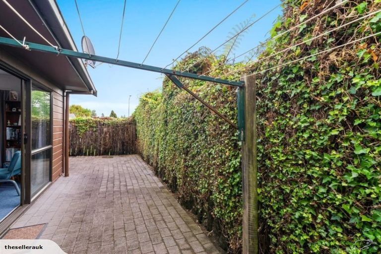 Photo of property in 6/1383 Hinemoa Street, Rotorua, 3010