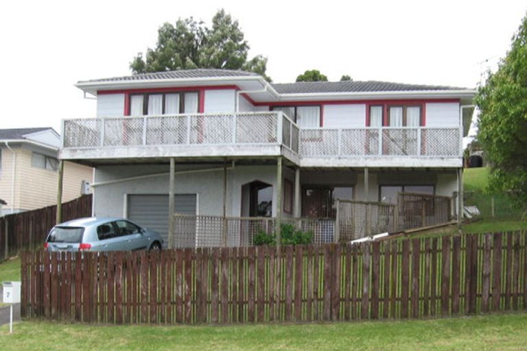 Photo of property in 7 Pavola Grove, Glenfield, Auckland, 0629