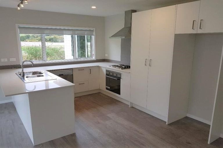 Photo of property in 9 Josh Road, Huapai, Kumeu, 0810