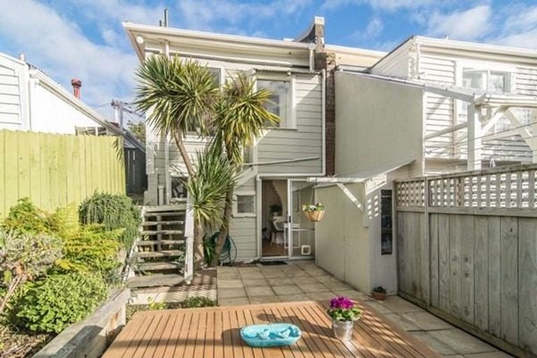 Photo of property in 11a Owen Street, Newtown, Wellington, 6021
