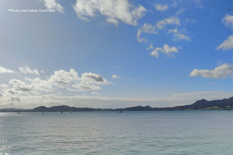 Photo of property in 25 Te Piriti Road, One Tree Point, 0118