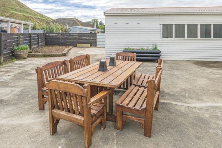 Photo of property in 2 Photinia Place, Aramoho, Whanganui, 4500