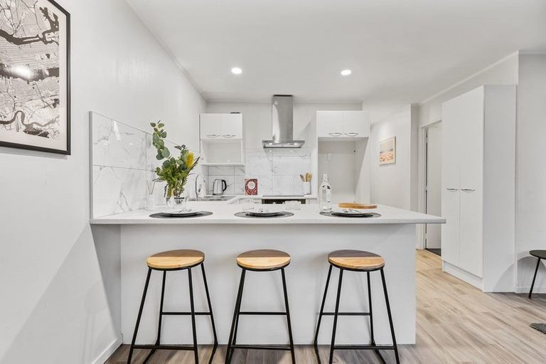 Photo of property in 2/31 Bowater Place, Manurewa, Auckland, 2102