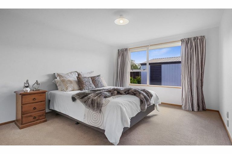 Photo of property in 1/48 Shannon Place, Belfast, Christchurch, 8051