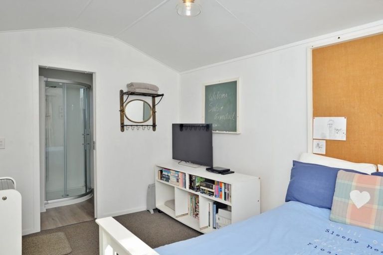 Photo of property in 7 Seddon Street, Carterton, 5713