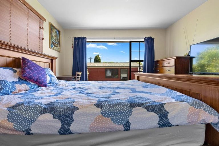 Photo of property in 1/39 Harris Crescent, Papanui, Christchurch, 8053