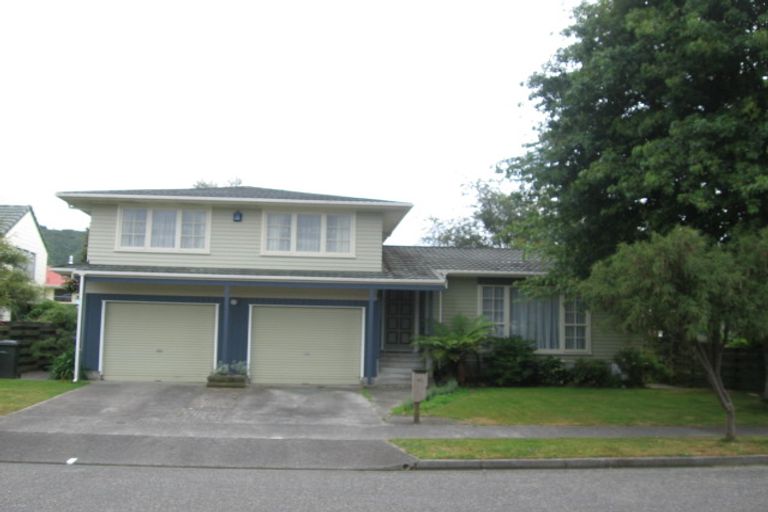 Photo of property in 25 Brightwater Crescent, Totara Park, Upper Hutt, 5018