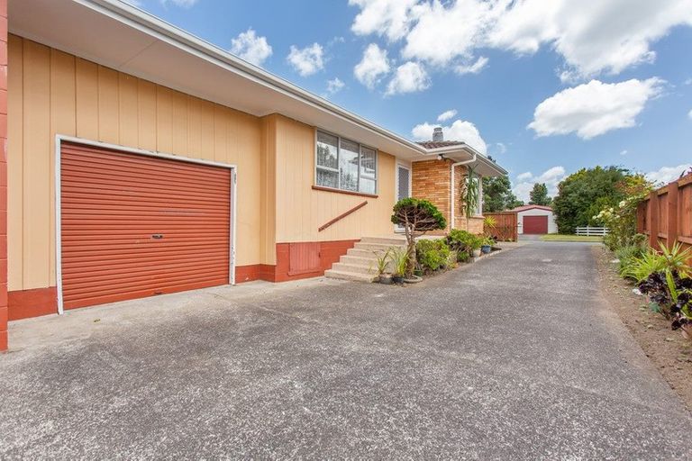 Photo of property in 1/15 Poinsettia Place, Henderson, Auckland, 0610