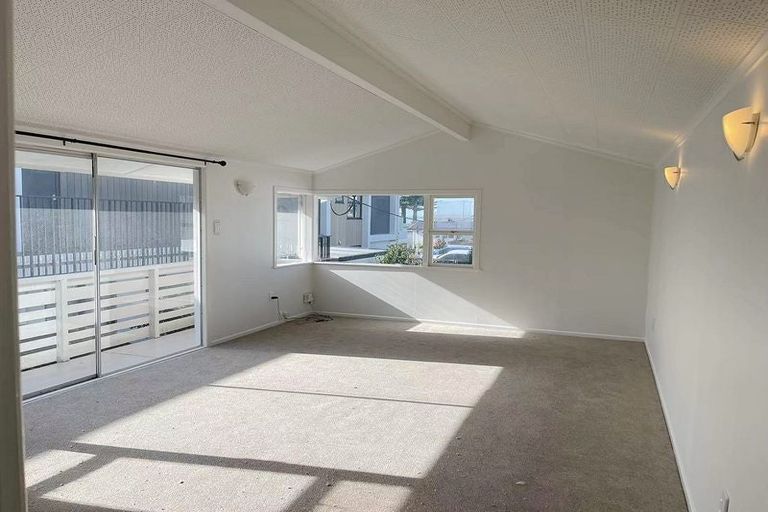 Photo of property in 386 Hibiscus Coast Highway, Orewa, 0931