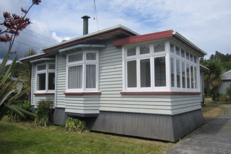 Photo of property in 62 Marlborough Street, Greymouth, 7805