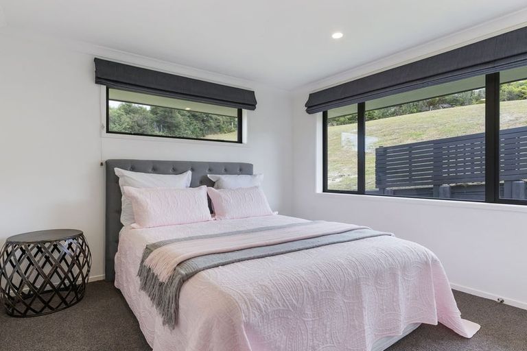 Photo of property in 17 Wautaiti Drive, Riverhead, 0820