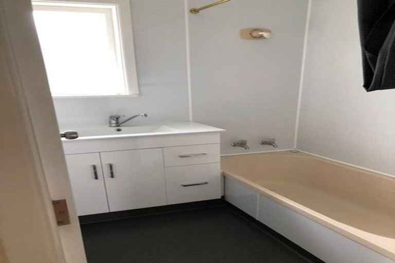 Photo of property in 9 Island View Road, Western Heights, Rotorua, 3015