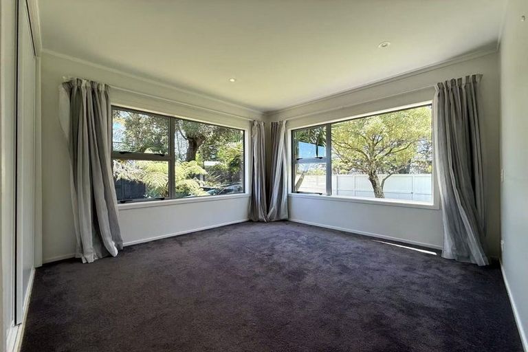 Photo of property in 264 Glenvar Road, Torbay, Auckland, 0630