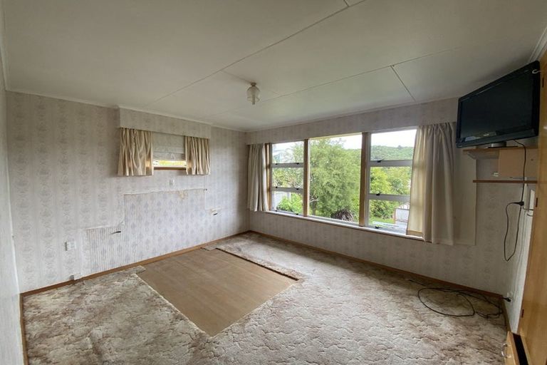 Photo of property in 100 Milton Terrace, Picton, 7220