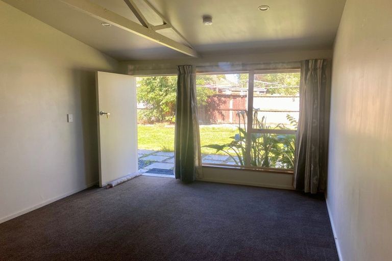 Photo of property in 53 Acacia Avenue, Upper Riccarton, Christchurch, 8041